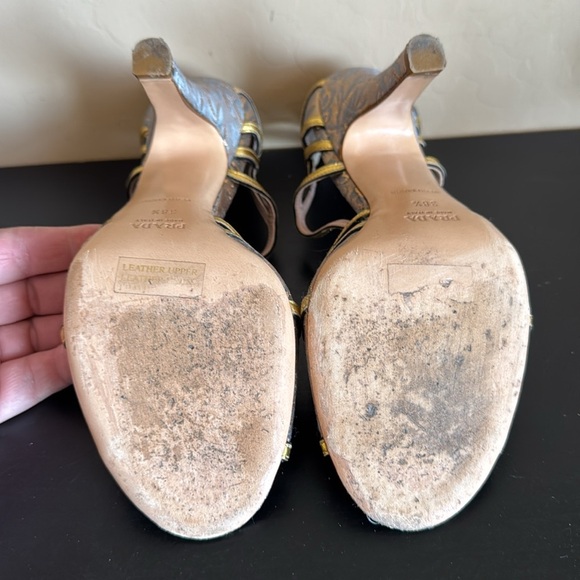 Vintage Prada 4 inch heels. Size 38 1/2. Matelasse + Silk Oro Antico. RARE!!!! - Picture 10 of 16